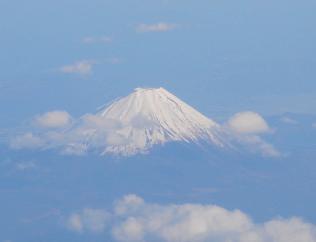 まーしーが機内から撮影した富士山